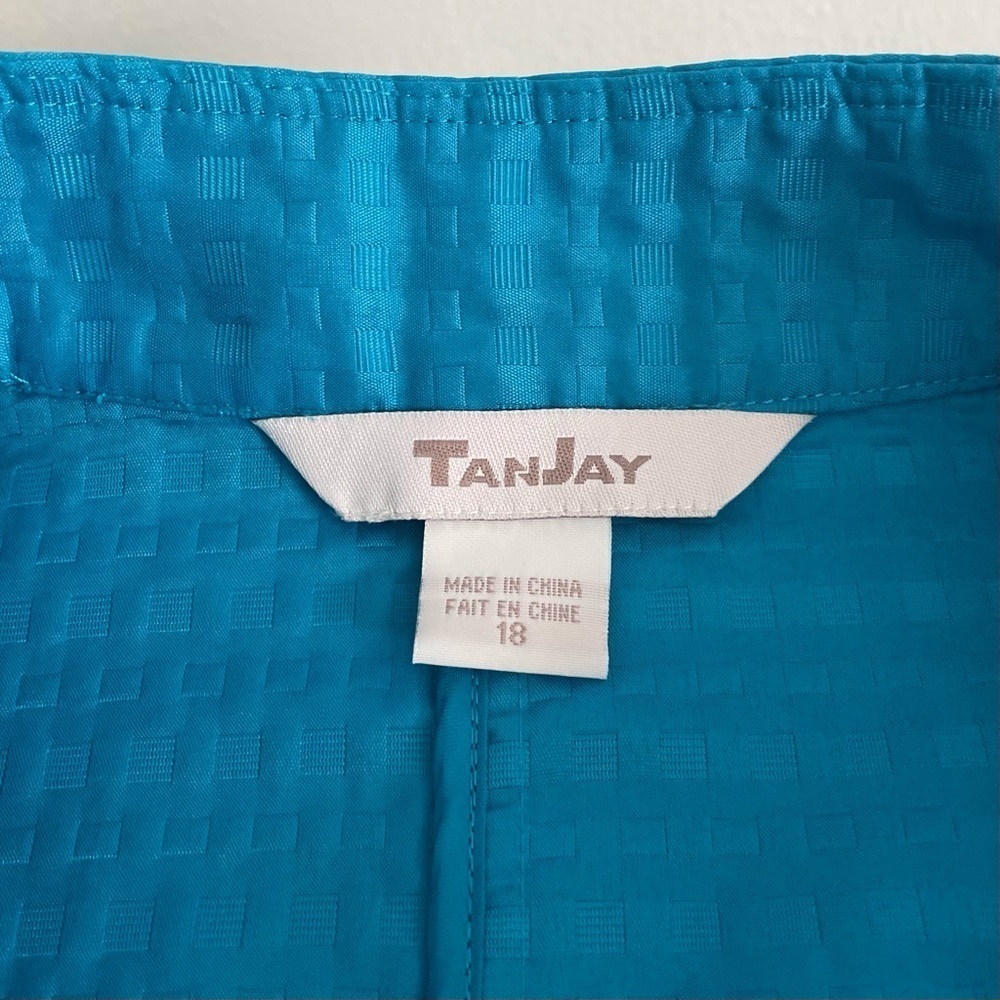 Tanjay Size 18 Blue Textured Button up Jacket, Roll-Tab Sleeves, Four Pockets - Picture 9 of 13
